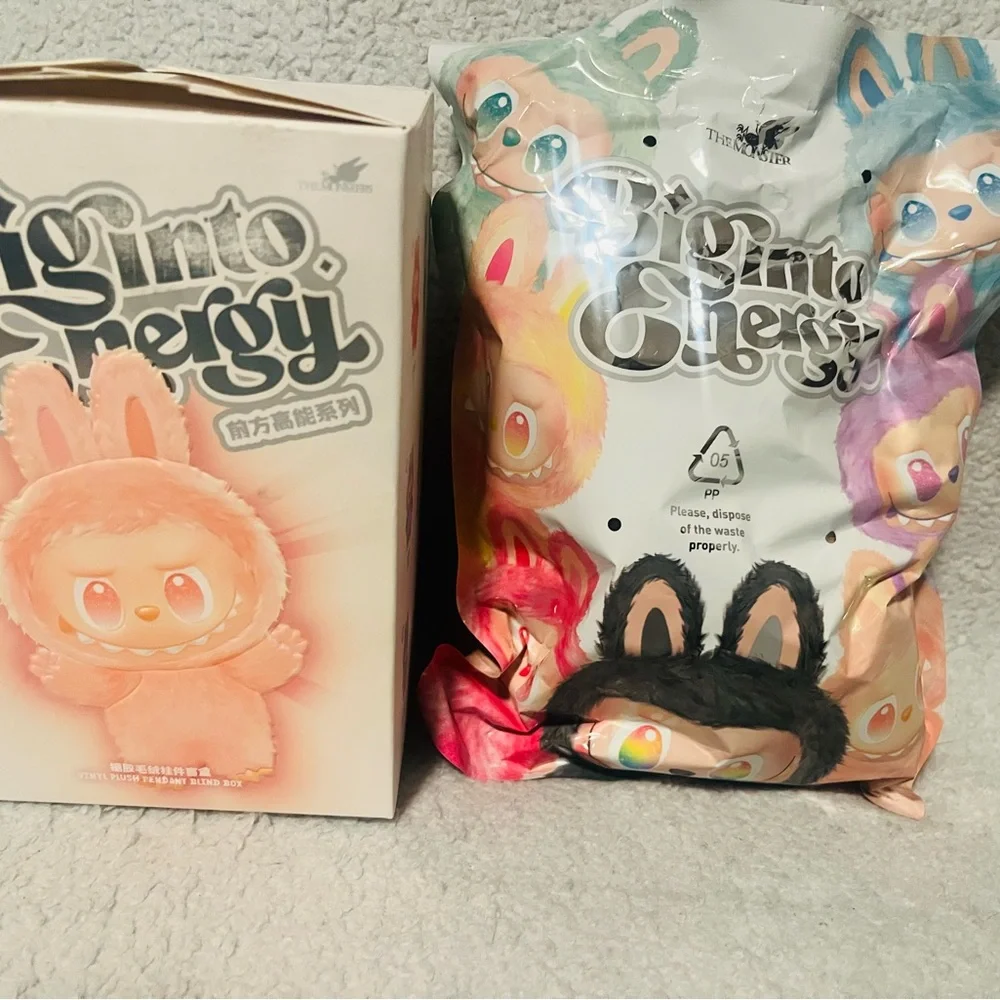 PopMart Big Into Energy(Happiness) Labubu - Picture 4 of 9